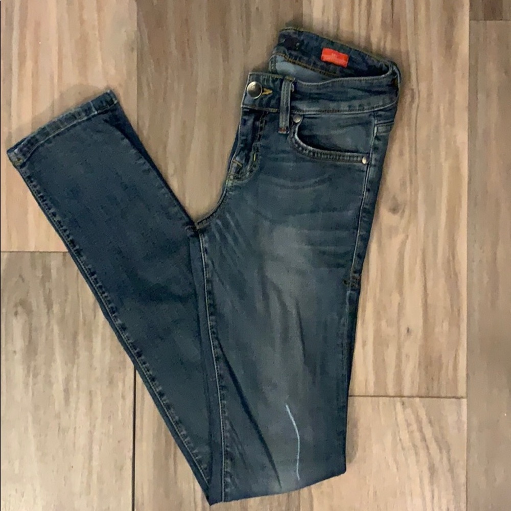 Level 99 Lily Skinny Straight Jeans Size 25